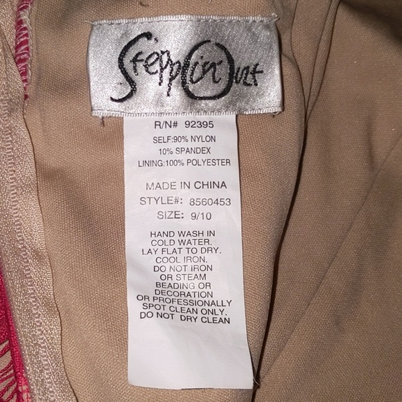 Steppin' out Women's Lace Flare Hem Dress - Picture 6 of 16